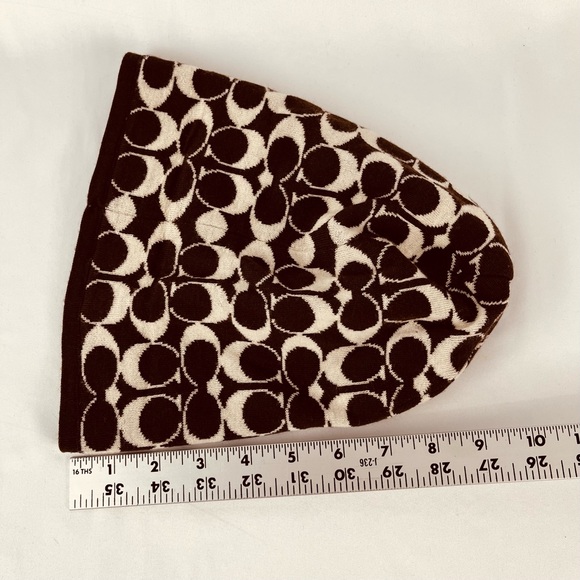 NWOT Coach Signature C and Polka Dot Reversible Beanie Hat Brown Cream - Picture 7 of 9